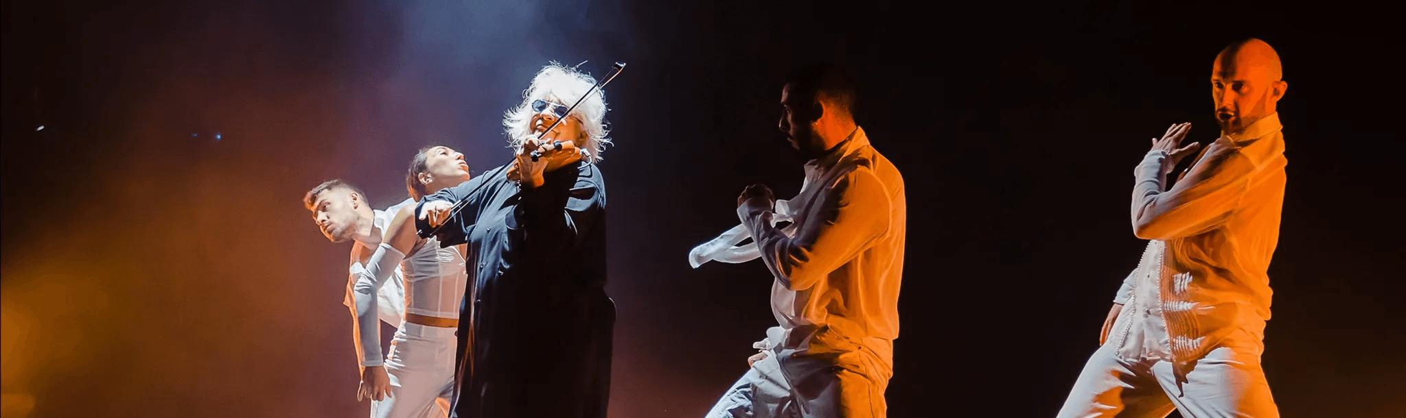 Catherine Lara et la Compagnie Kumo envoûtent le Cirque Royal avec "Identités"